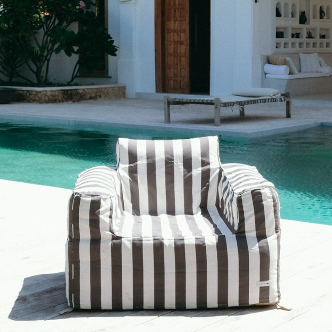 The Clouded Couch Single - Hampton