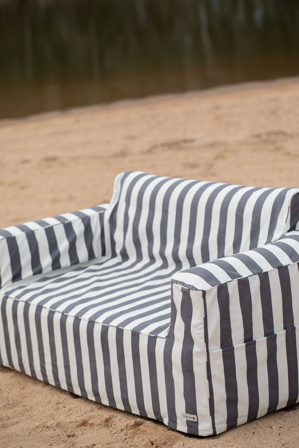 The Clouded Couch Double - Hamptons