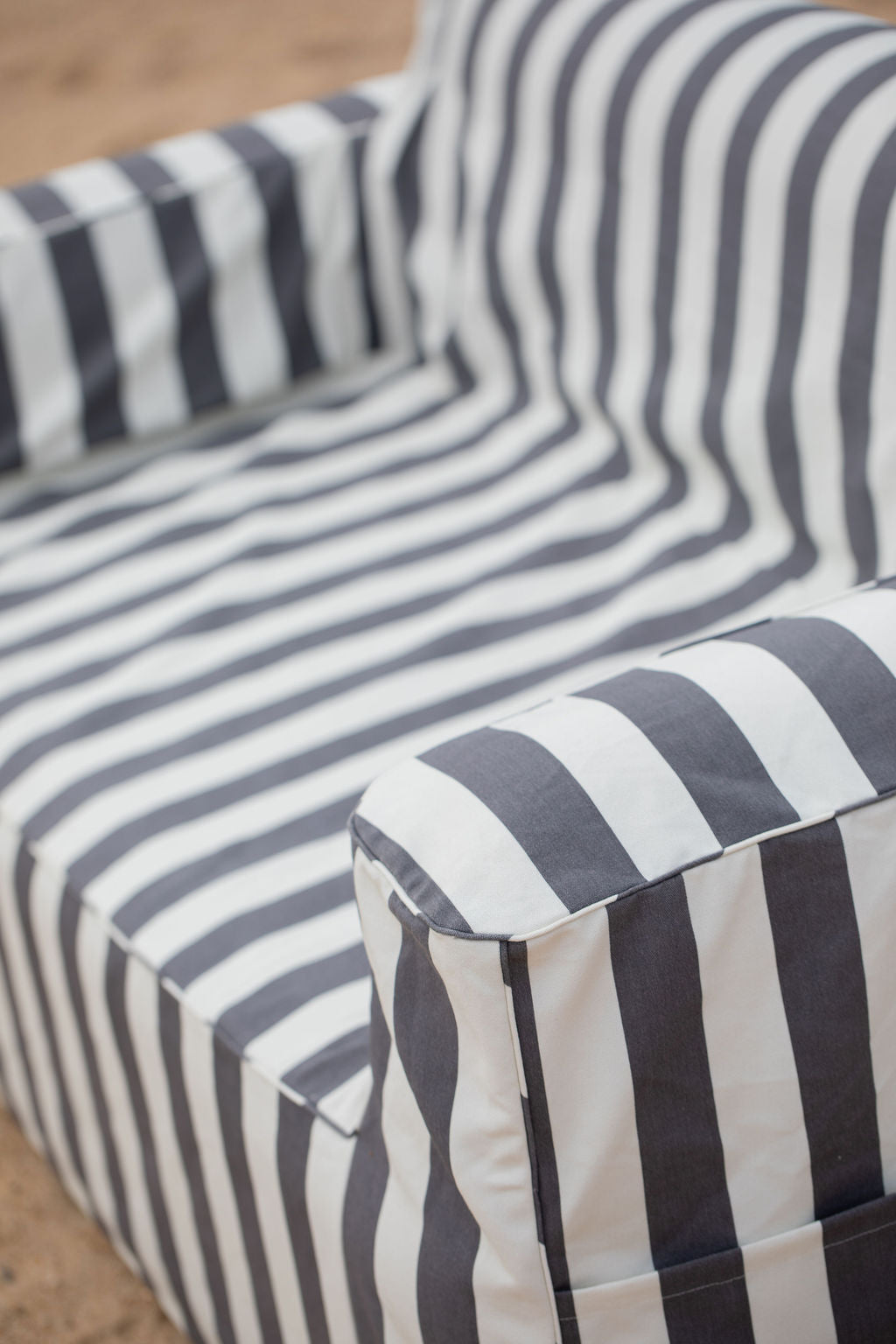 The Clouded Couch Double - Hamptons