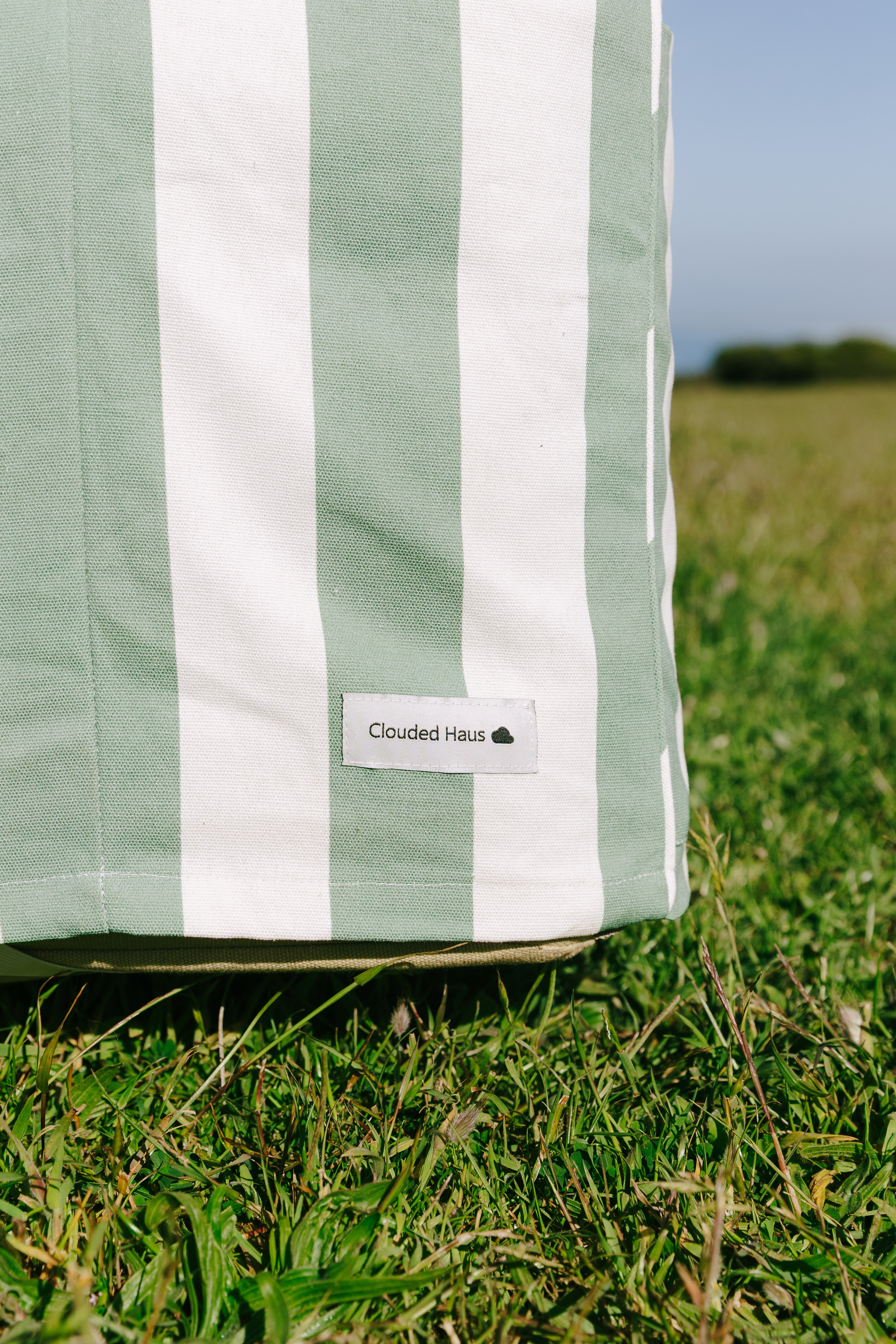 The Clouded Couch Single - Outback Olive